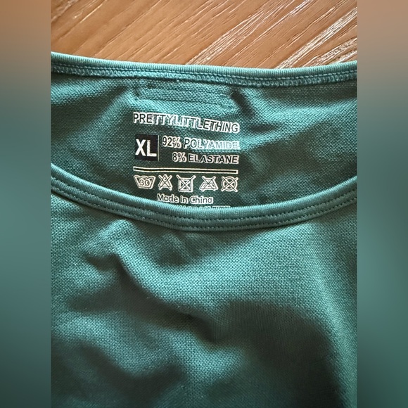 PrettyLittleThing Teal Activewear Two-Piece Set - Picture 3 of 5